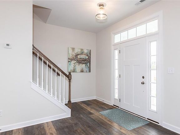 2nd image of 1438 Waltham Ln