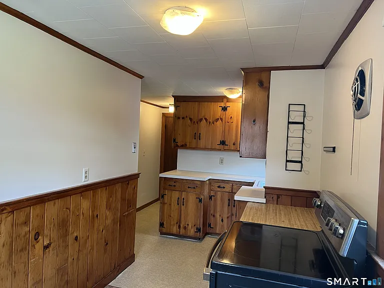 37 Pearl St #B — Photo 13