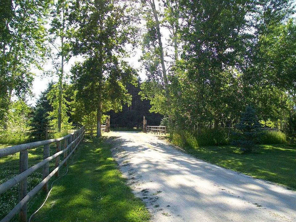 1st image of 2684 Iroquois Trl