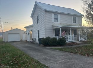 621 Franklin Ave, Conesville, OH 43811