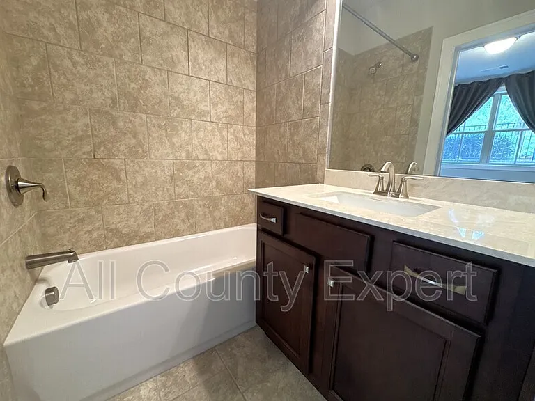 1529 Huntwood Ct — Photo 29
