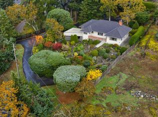 2850 Sea View Rd, Saanich, BC V8N1K8