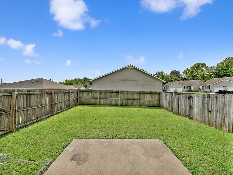 104 Maureen Dr #B — Photo 9