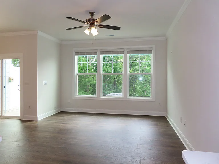 509 Brightleaf Rd — Photo 2