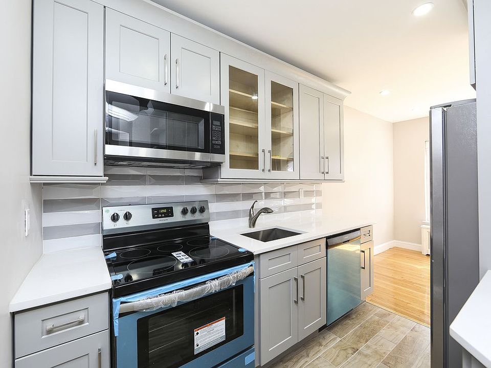 1st image of 11569 205th St
