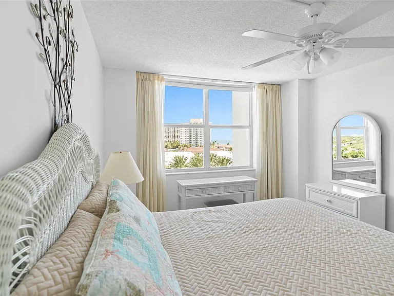 5200 N Ocean Blvd #710B — Photo 21