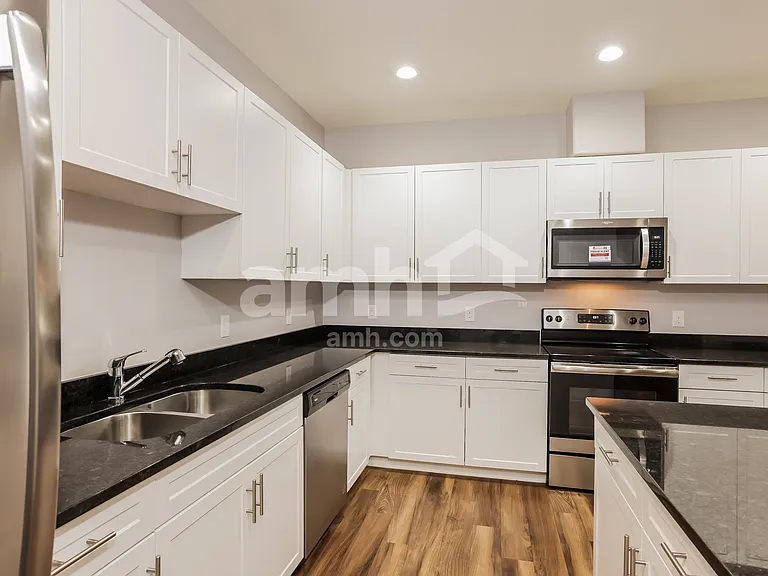 20709 W Stone Hill Rd — Photo 4