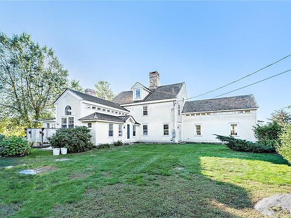5th image of 68 Metaterraine Ave