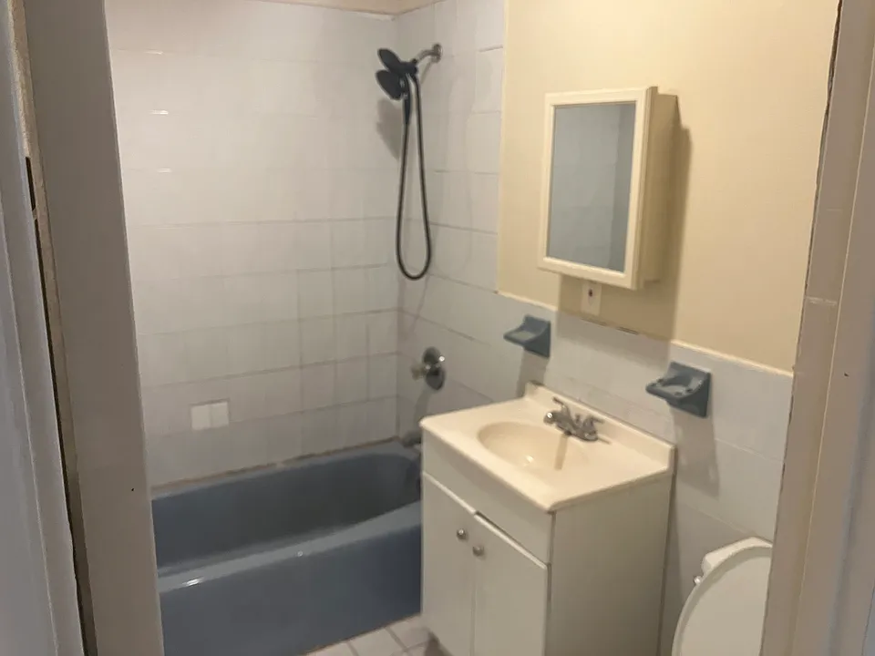 16526 Clinton Ter #1