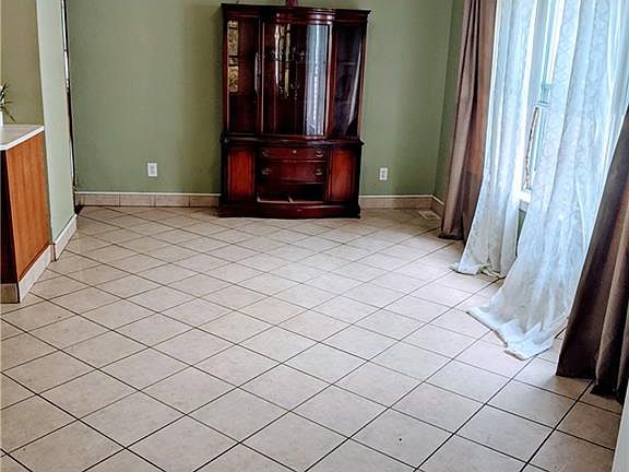 3rd image of 70 Beatrice Ave