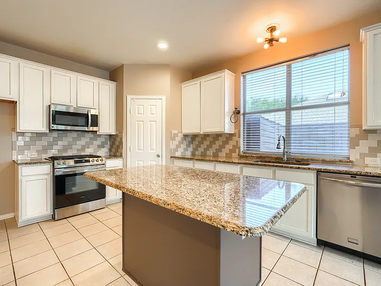 1808 Giddings Ct — Photo 28