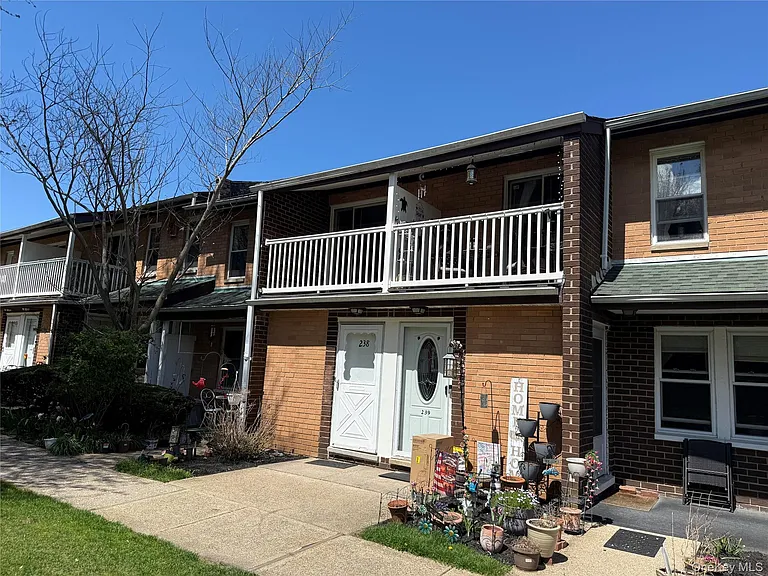 238 Artist Lake Dr — Photo 1