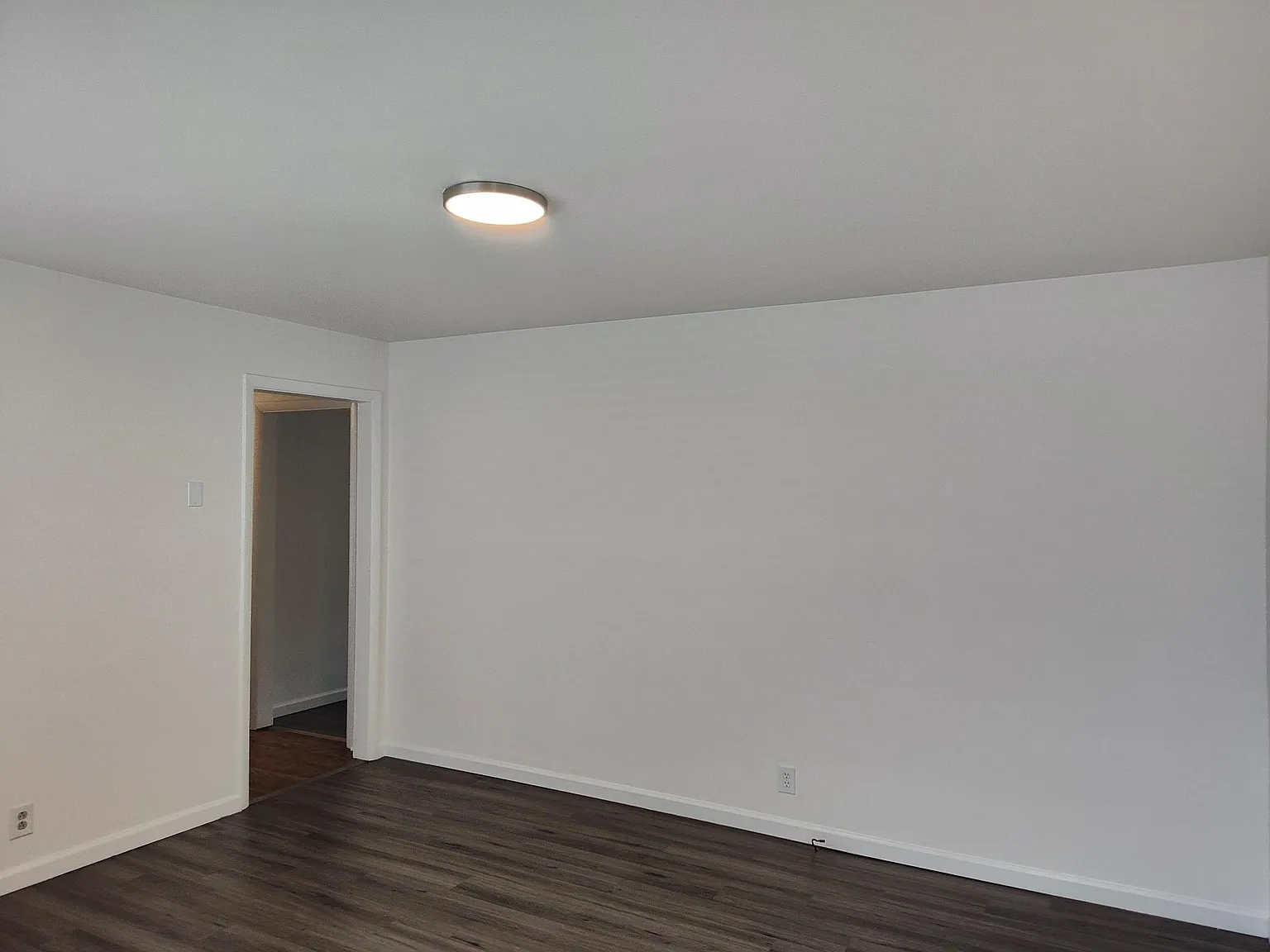 2024 Greenwood Cir — Photo 4