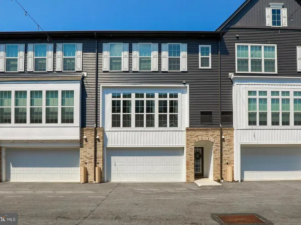 806 Mayer Pl, Lancaster, PA 17601