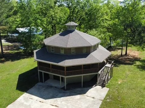 1864 Cove Lake Dr, Camden, AL 36726