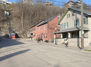 455 W 4th St, Dubuque, IA 52001