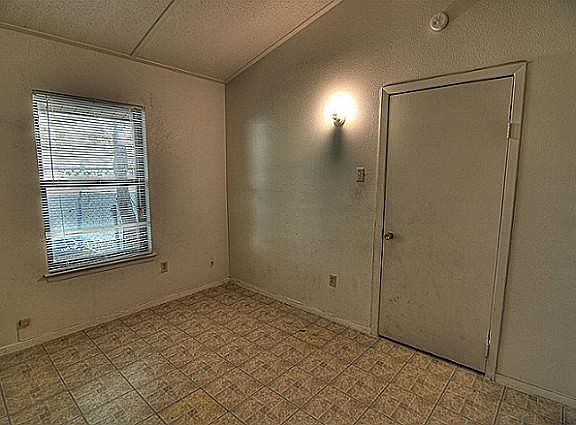 3rd image of 4401 Upland Way