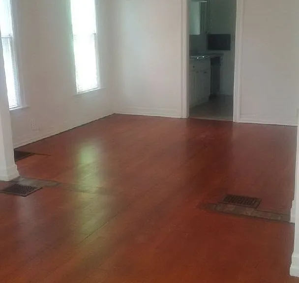 611 E University St — Photo 17