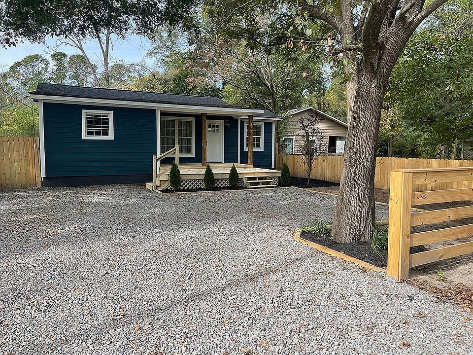 1st image of 9731 Graham Dr