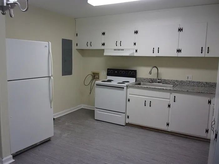 409 N Plantation Rd #B — Photo 6