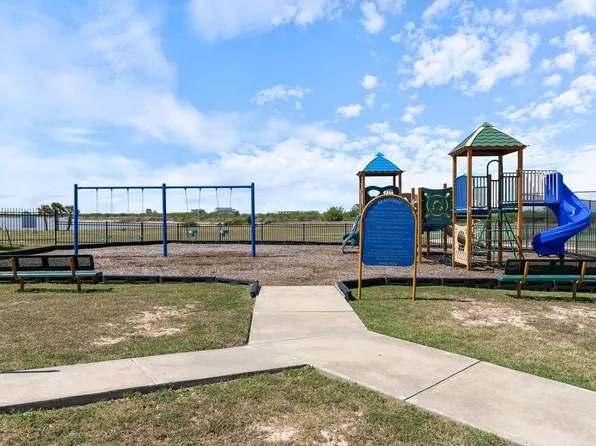 3037 Sandy, Palacios, TX 77465