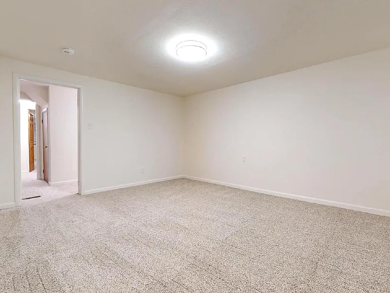 31 Crestline Ave — Photo 18