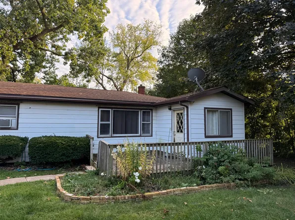 3027 Argonne Dr, North Chicago, IL 60064