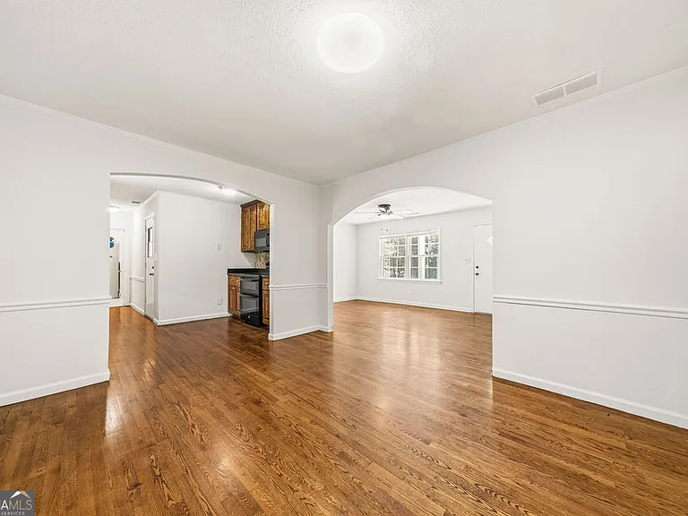 3940 Hubert Dr — Photo 8