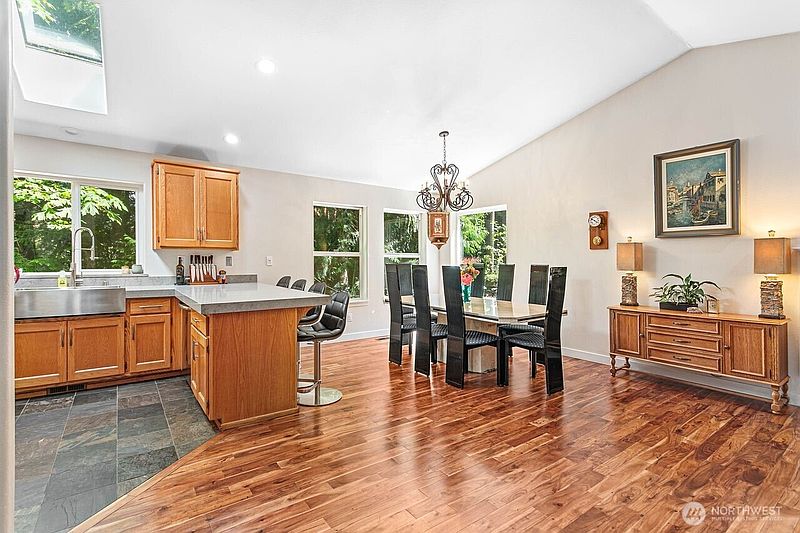 4th image of 5 Valley Crest Way