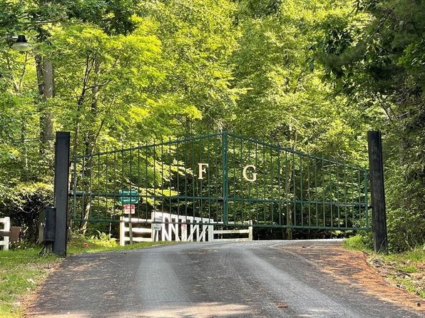 Forest Green Dr, Galax, VA 24333
