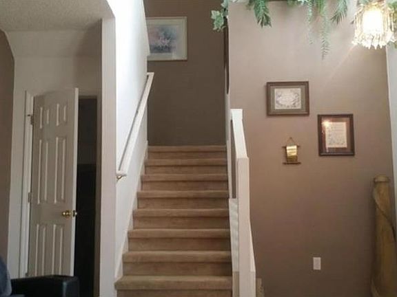 3rd image of 168 Athabasca Dr