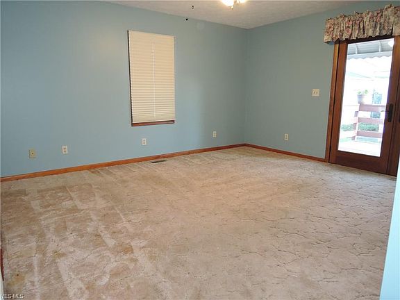 4th image of 6701 Northcliff Ave