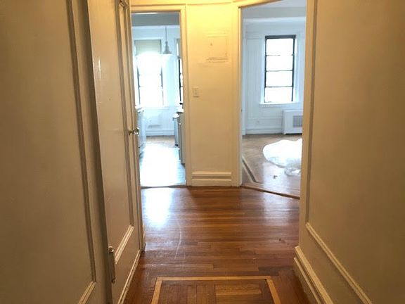 4th image of 143 W 96th St #14B