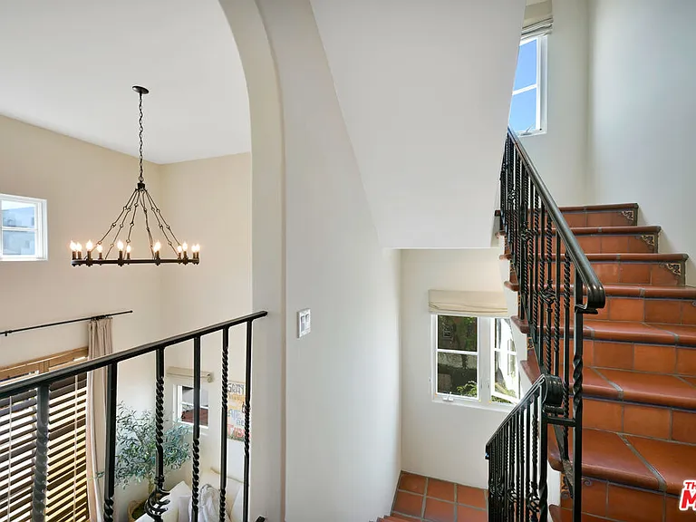 1414 N Harper Ave #5 — Photo 9