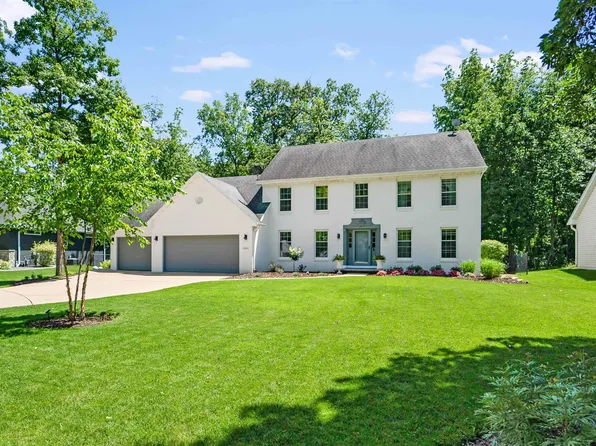 1140 Shaggy Bark Dr, Neenah, WI 54956