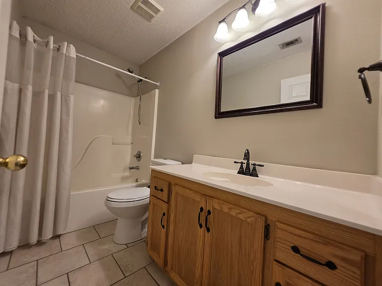 2501 Elkhart Dr — Photo 20