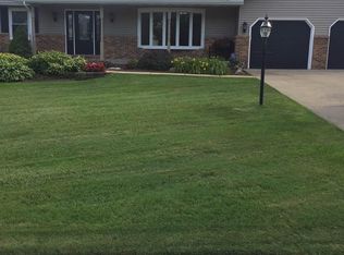 16756 Hampton Dr, Granger, IN 46530