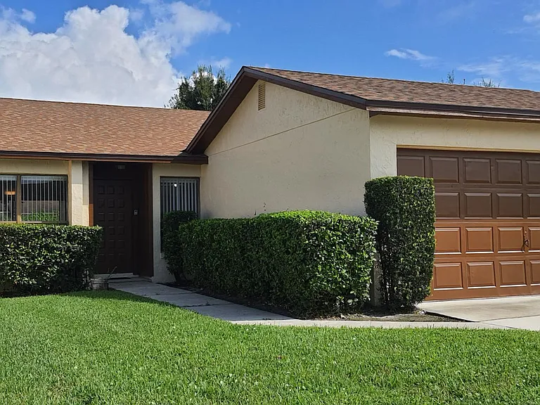 4116 Fishermans Lndg — Photo 1
