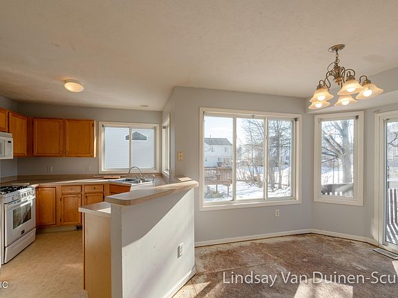 5th image of 5677 Sugarberry Dr SE