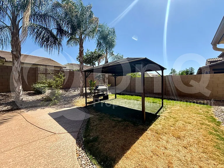 22933 E Silver Creek Ln — Photo 29