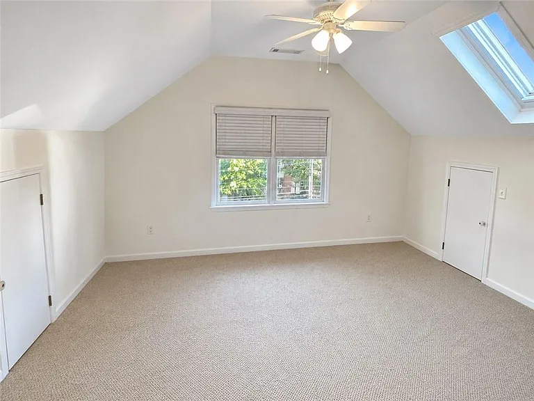 479 Woodward Ave SE — Photo 20