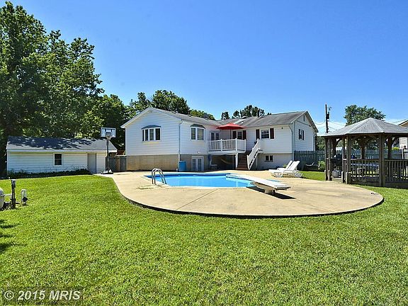 Gorgeous Back-Yard...STAY-CATION?!?