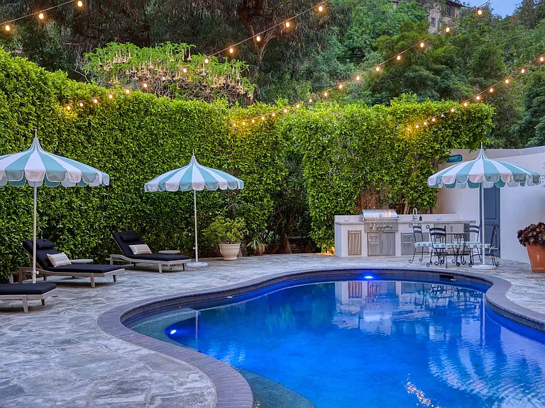2050 Laurel Canyon Blvd — Photo 52