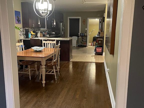 3rd image of 5317 W Barry Ave #2