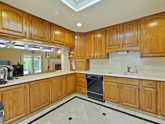 3rd image of 819 San Pier Ct