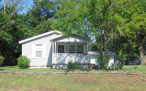 1st image of 450 SE Margaret Dr