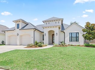 216 Cedar Lake Dr, Youngsville, LA 70592