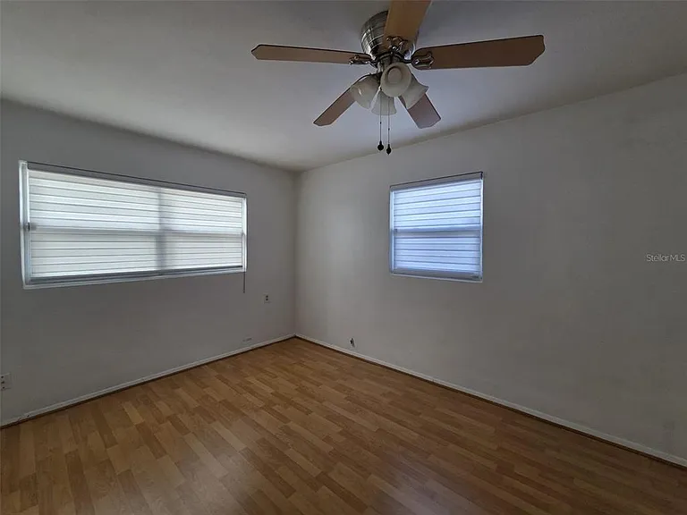 7216 James St — Photo 12