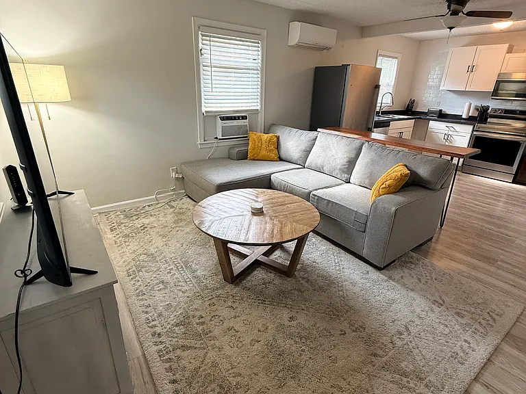 1621 Brandon Ave SW #A — Photo 5