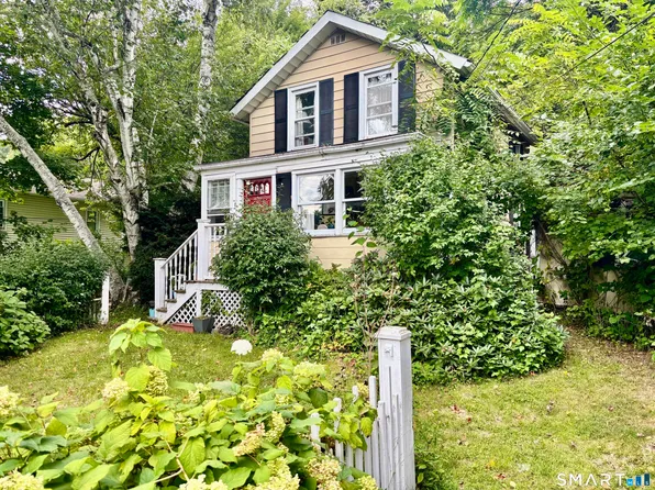 20 Hickok Avenue, Bethel, CT 06801